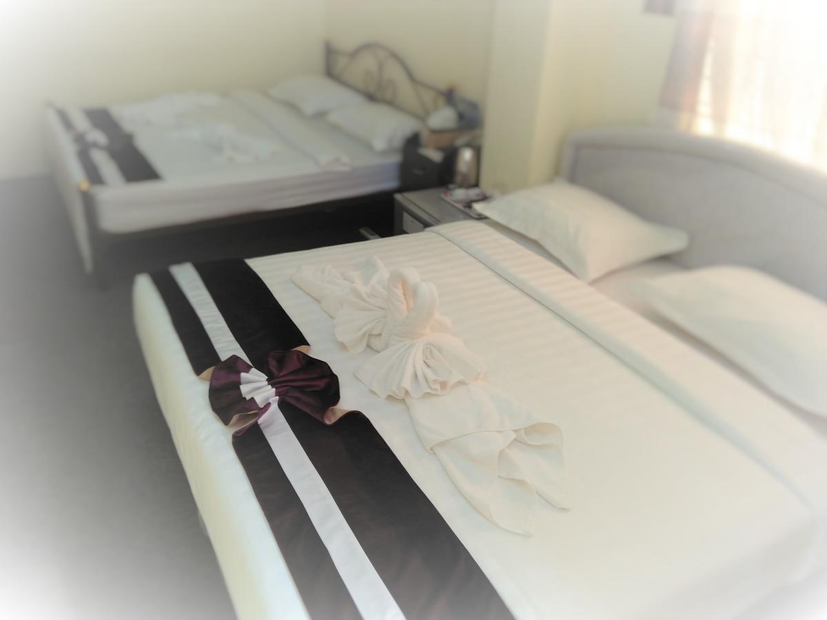 Hotel 121 *