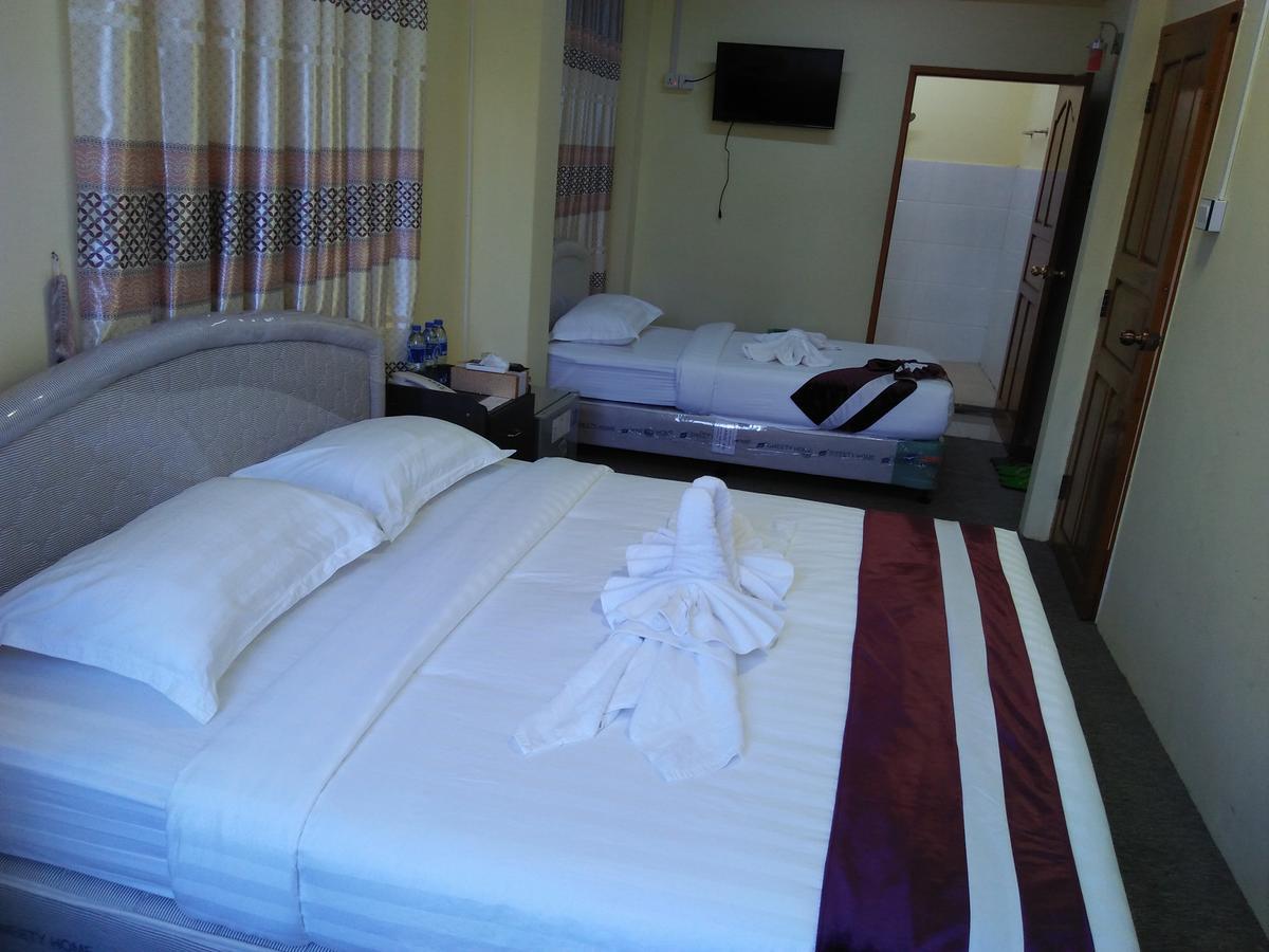 Hotel 121 *