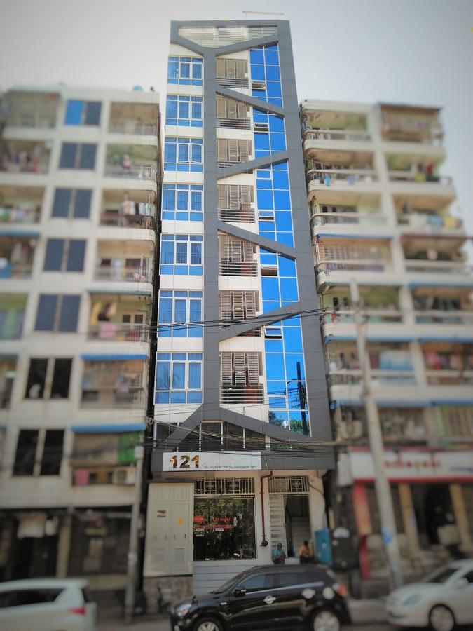 Hotel 121